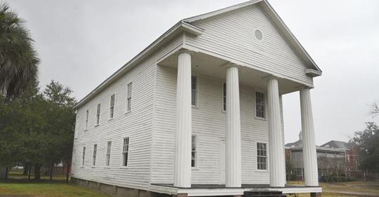 Glynn Academy Original Building.jpg